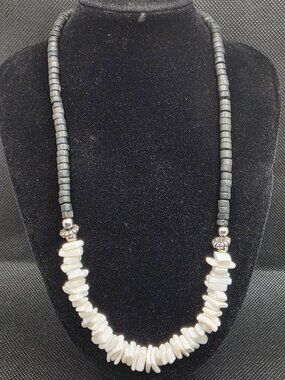Panama Jack Black Wood & White Shell Bead Necklace Tropical Beach Style 18"